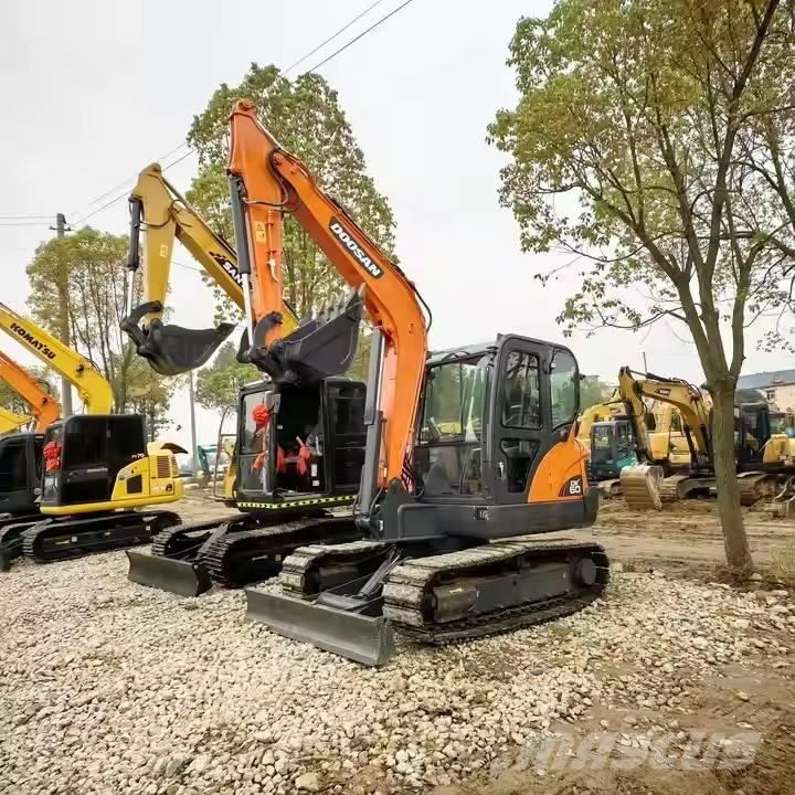 Doosan DX 60 履帶式 挖土機/掘鑿機/挖掘機