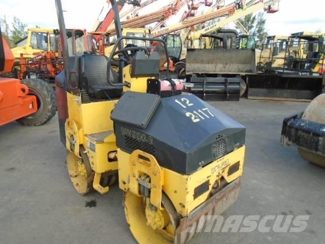 Bomag BW 900-2 雙輪滾壓機