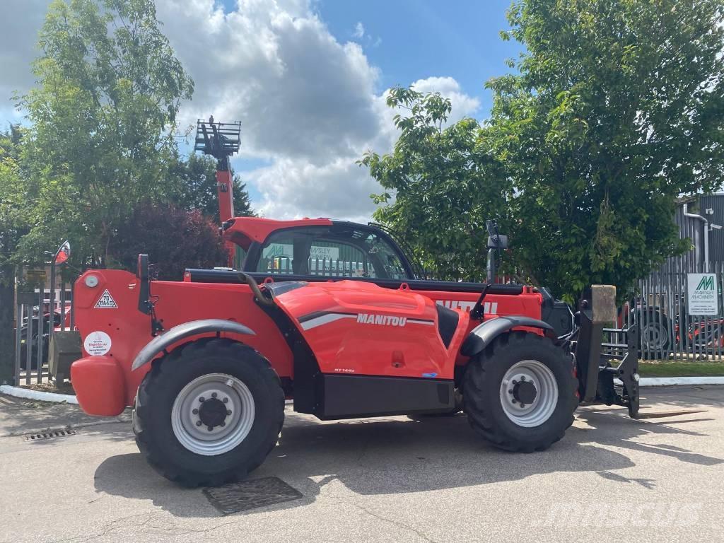 Manitou MT 1440 伸縮臂操作車