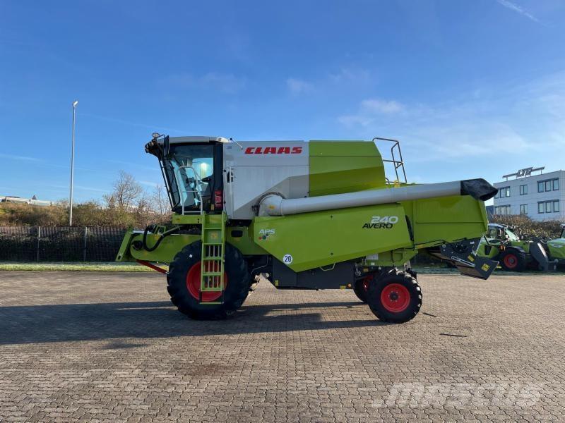 CLAAS AVERO 240 聯合收穫機