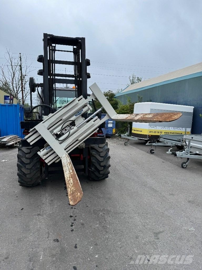 Manitou M40-2 柴油卡車