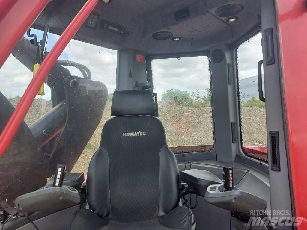 Komatsu 931XC-2 收穫機