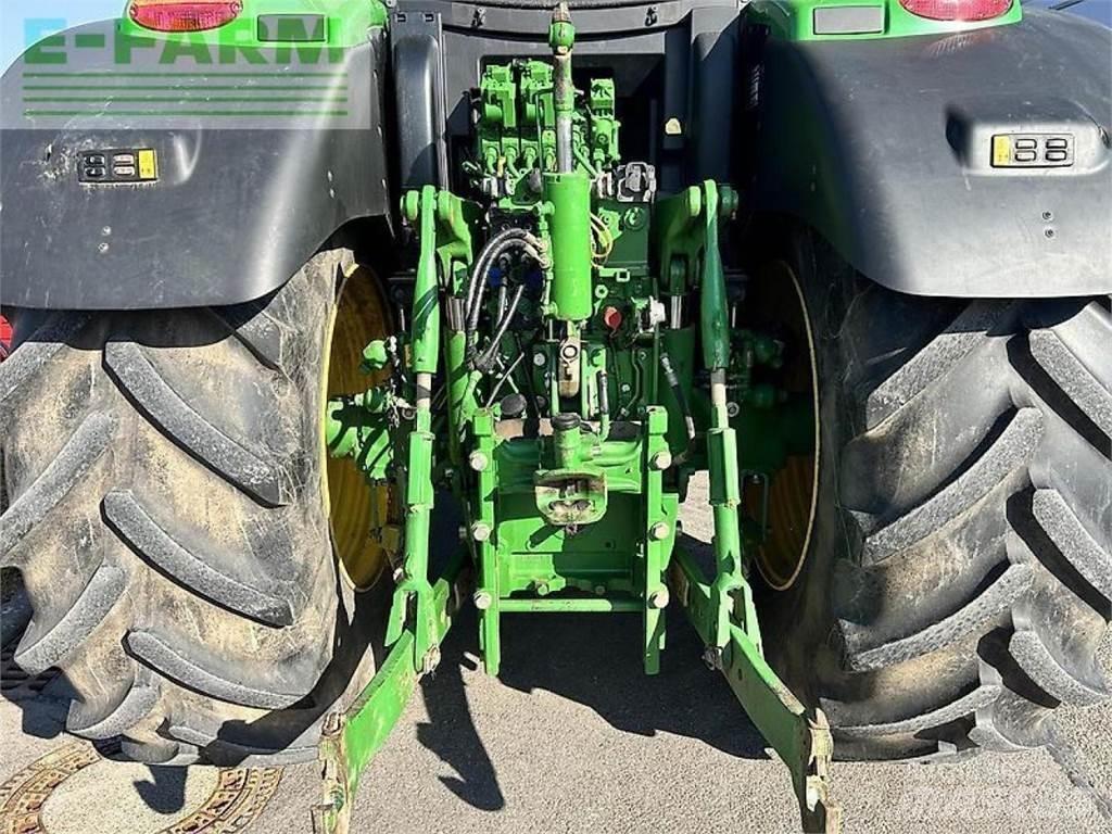 John Deere 6215r 曳引機