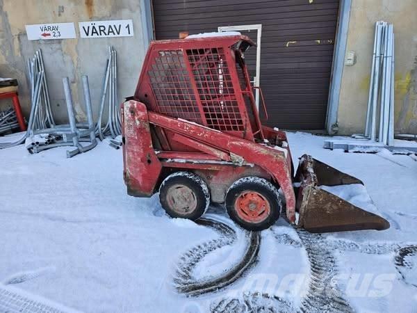 Bobcat 463 滑移轉向裝載機
