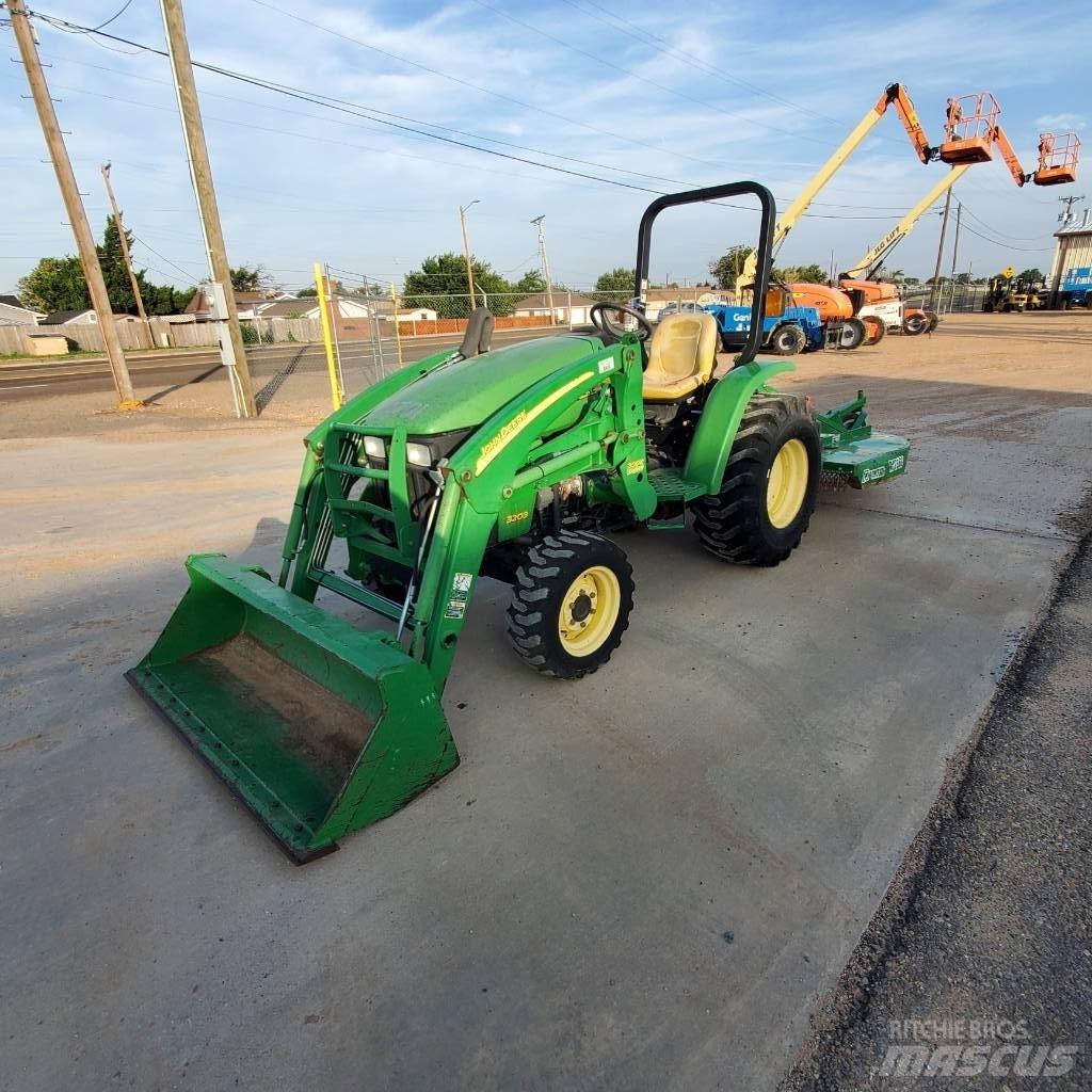 John Deere 3203 小型曳引機