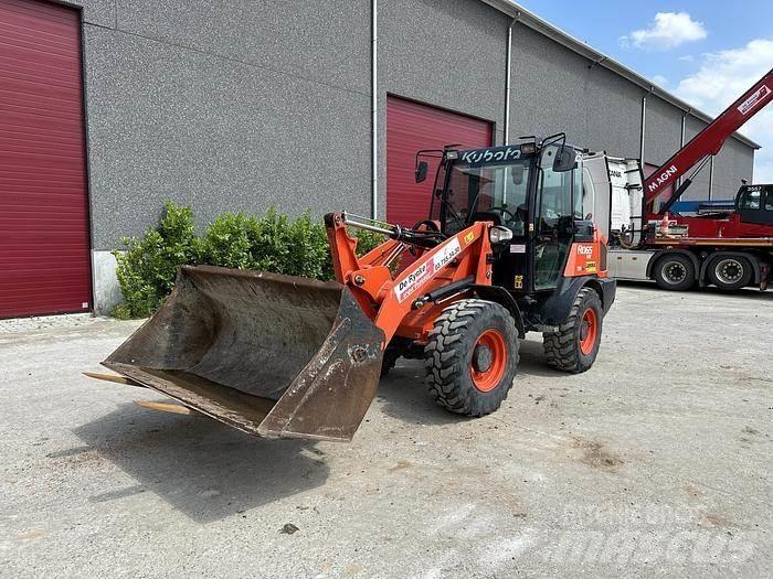 Kubota R065 輪胎式裝載機
