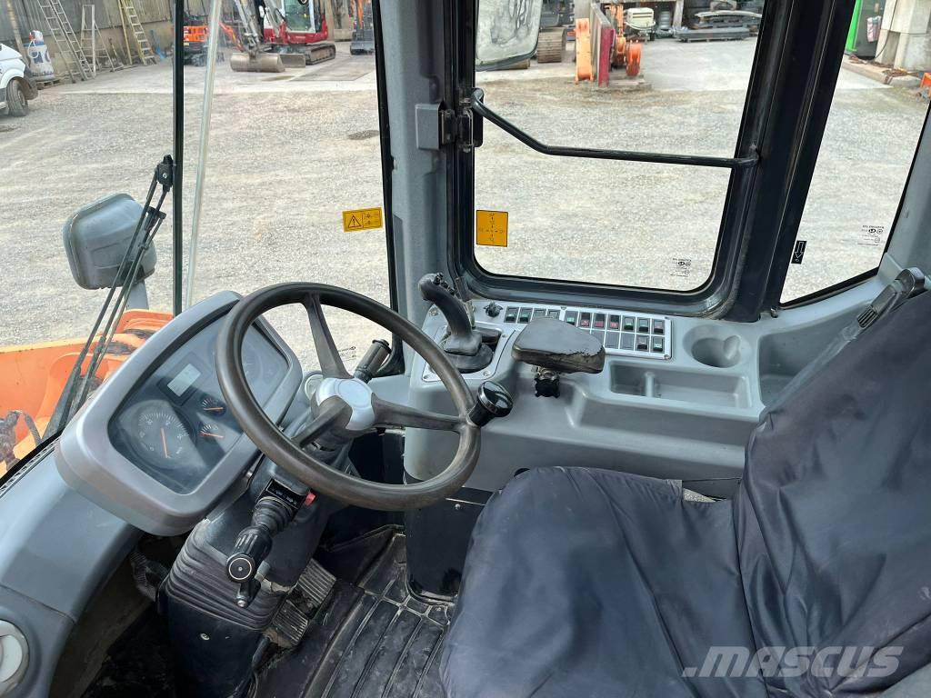 Doosan DL 200 輪胎式裝載機