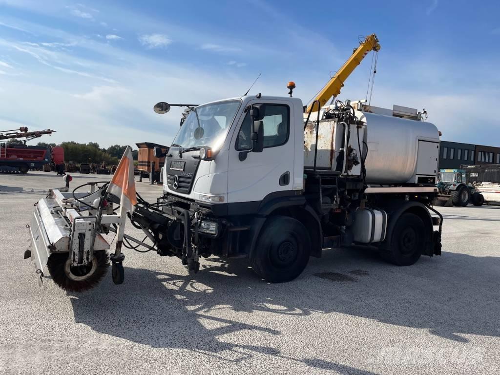 Unimog U20 Bluetec 5 瀝青噴灑器