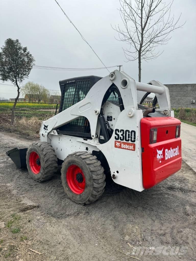 Bobcat S 300 滑移轉向裝載機