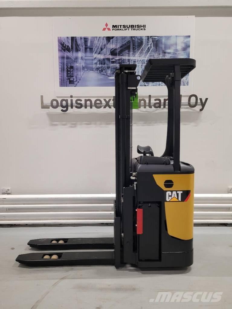 CAT NSR 16NI 自走式堆積機