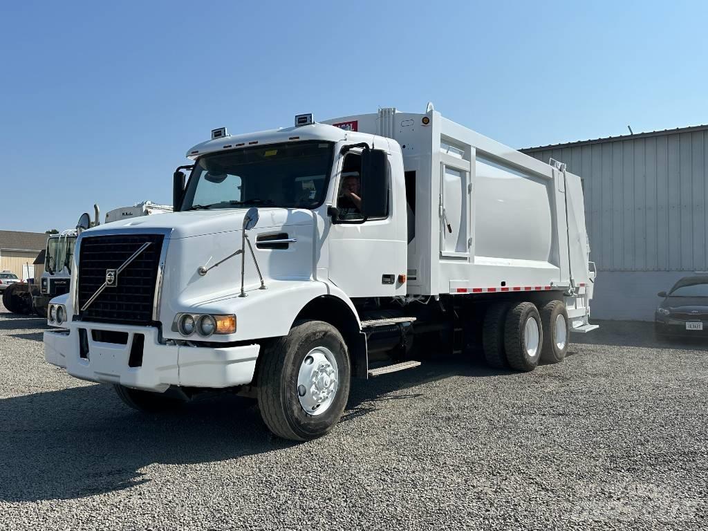 Volvo VHD 垃圾車