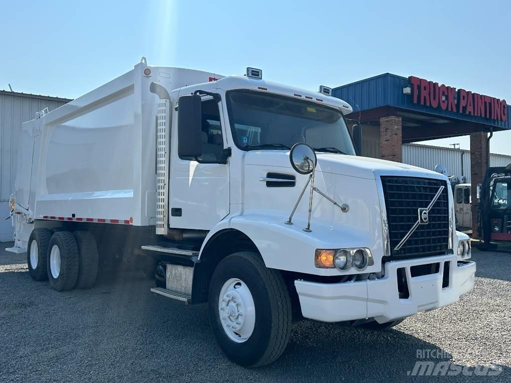 Volvo VHD 垃圾車