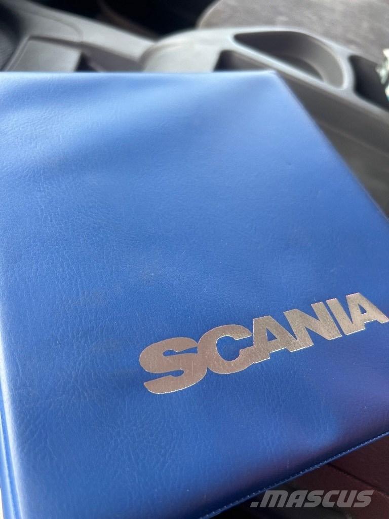 Scania 124 G 420 起重機卡車