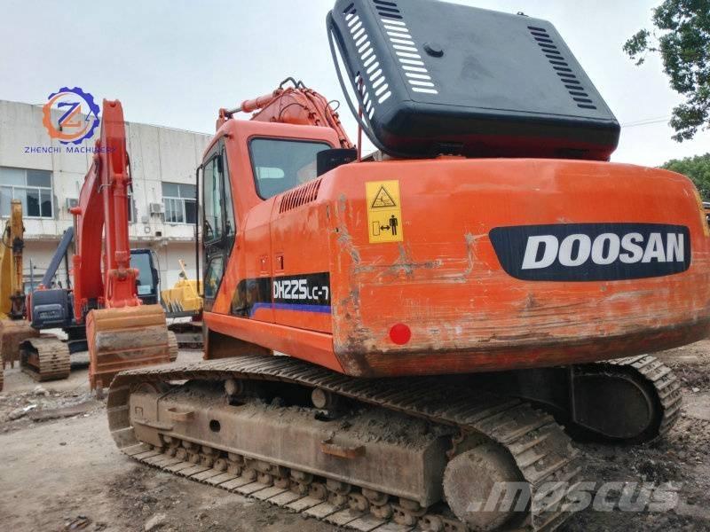 Doosan DH 225 LC-7 履帶式 挖土機/掘鑿機/挖掘機