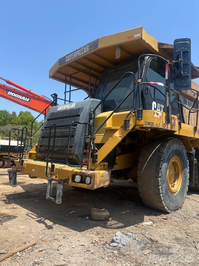 CAT 773 F 鉸接式起吊車