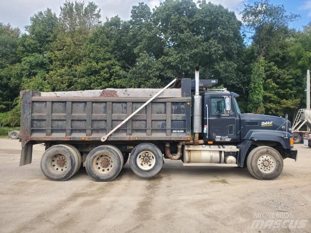 Mack CL713 傾卸式卡車
