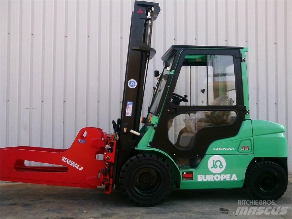 Mitsubishi FD30NTD 柴油卡車