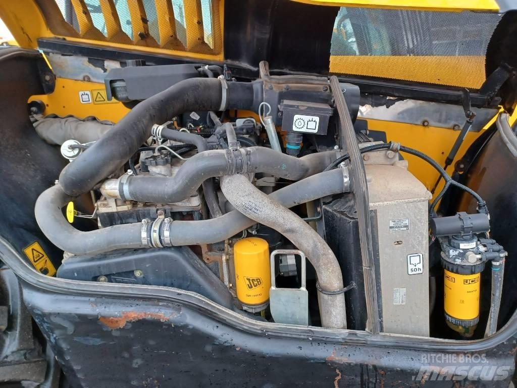 JCB 531-70 伸縮臂操作車
