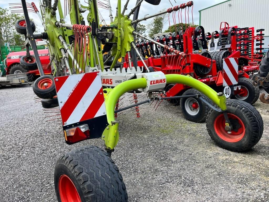 CLAAS Liner 2900 耙與翻草機