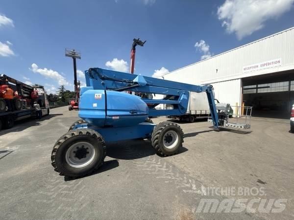 Manitou 200ATJ 曲臂高空作業車