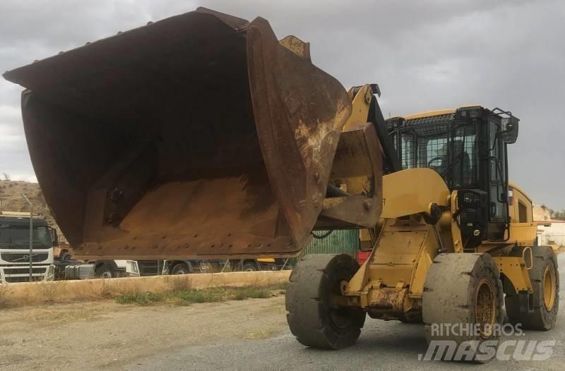 CAT 926M 輪胎式裝載機