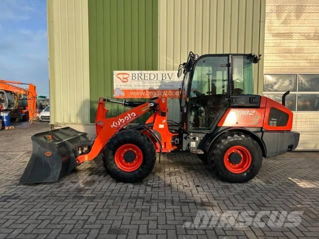 Kubota R 082 輪胎式裝載機