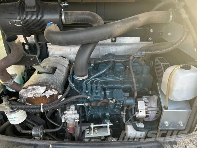 Kubota R 082 輪胎式裝載機