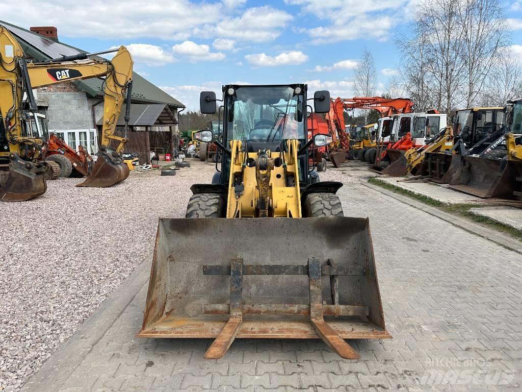 CAT 906 H 2 輪胎式裝載機