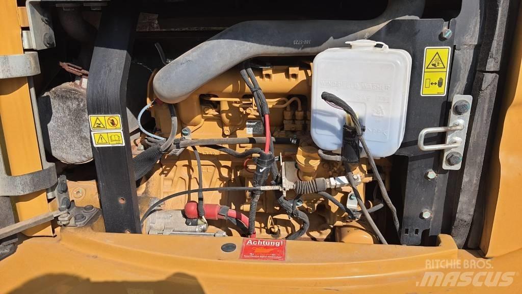 CAT 305E 2CR 小型挖土機/掘鑿機<7t(小型挖掘機)