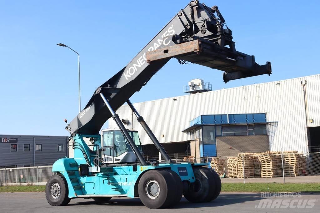 Konecranes 4531TC5 前伸型堆積機