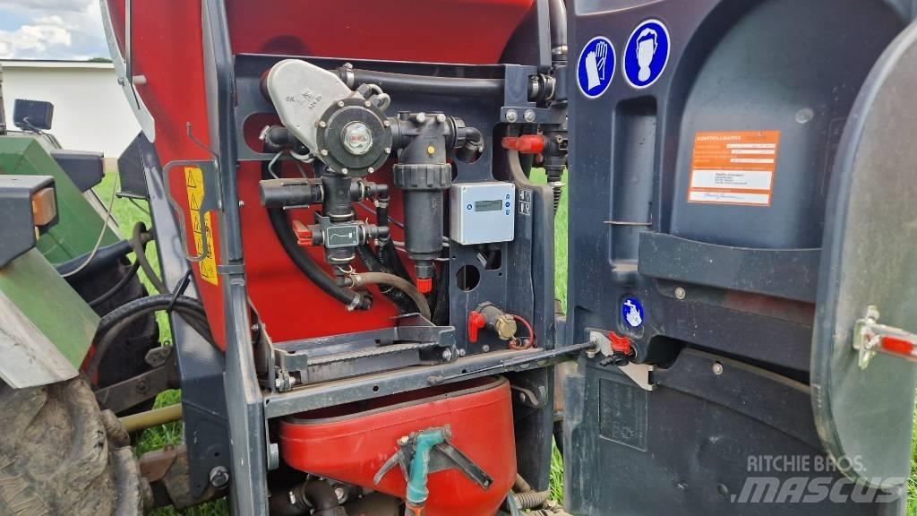 Kverneland B18 承載式噴霧機