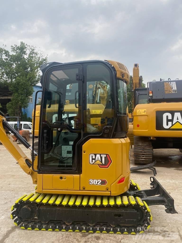 CAT 302 小型挖土機/掘鑿機<7t(小型挖掘機)