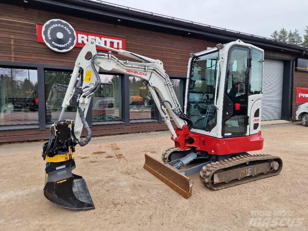 Takeuchi TB 325 R 小型挖土機/掘鑿機<7t(小型挖掘機)