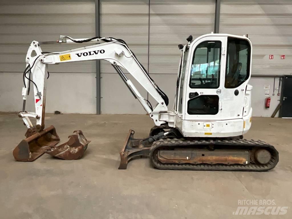 Volvo ECR 58 D 小型挖土機/掘鑿機<7t(小型挖掘機)