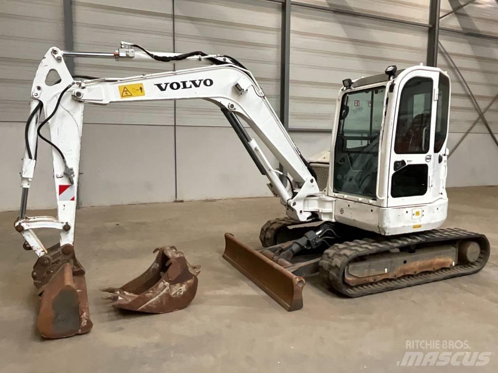 Volvo ECR 58 D 小型挖土機/掘鑿機<7t(小型挖掘機)