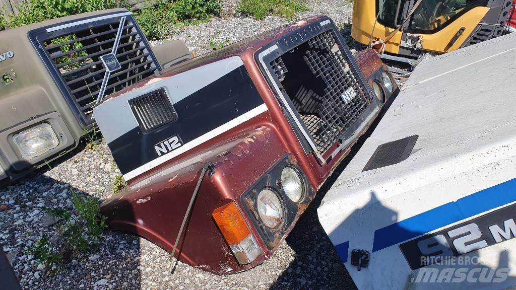 Volvo N7 - N12 HOOD 駕駛室與內部