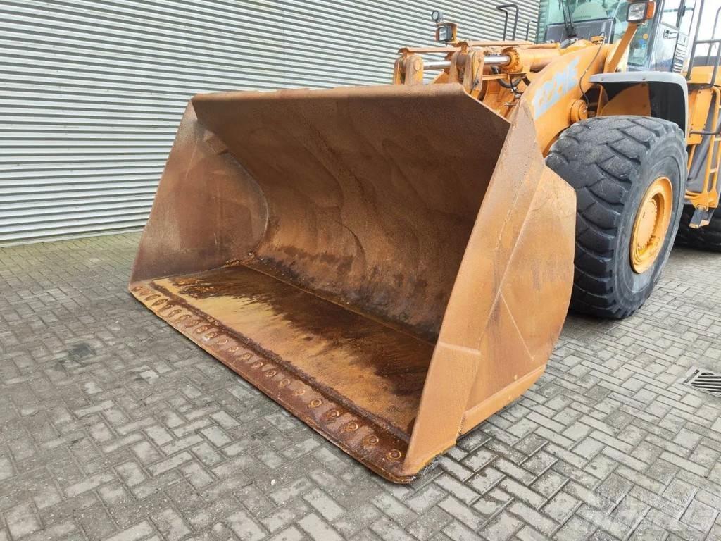 CASE 1221E 輪胎式裝載機
