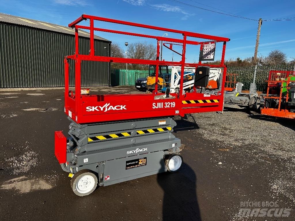 SkyJack SJ 3219 剪式升降機