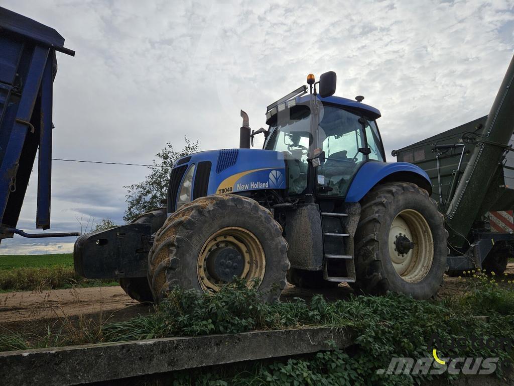 New Holland T 8040 曳引機