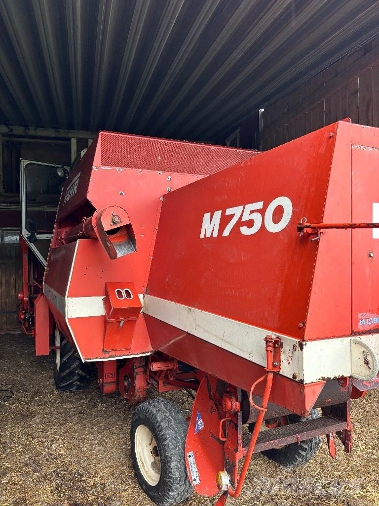 Deutz M750 聯合收穫機