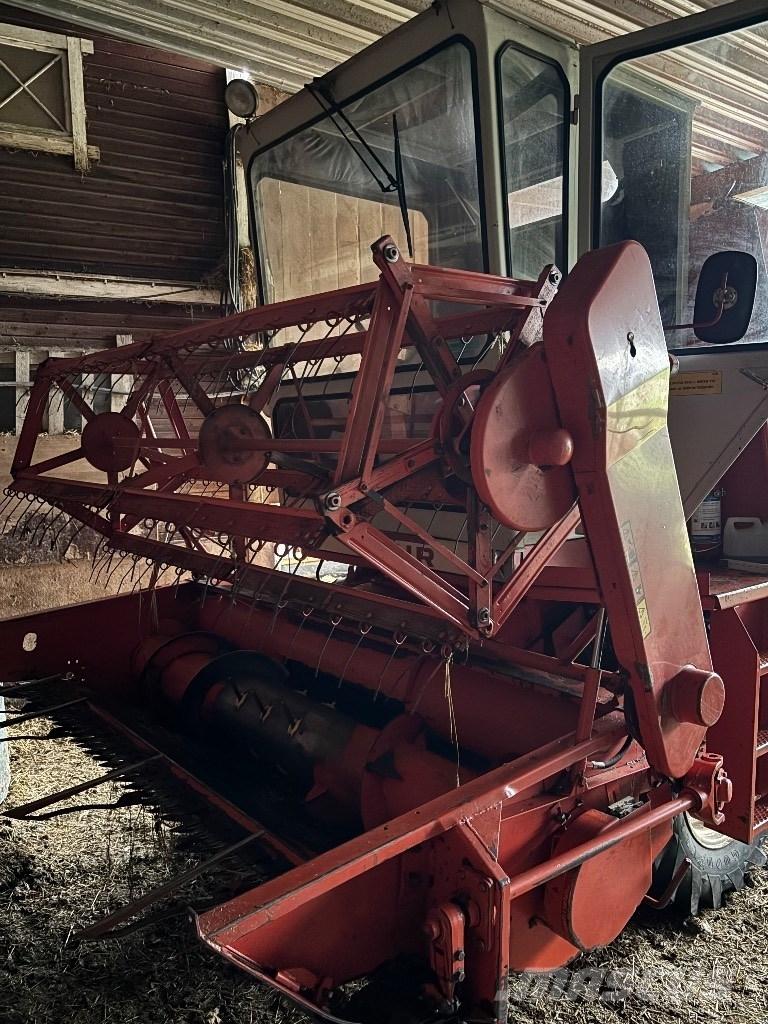 Deutz M750 聯合收穫機