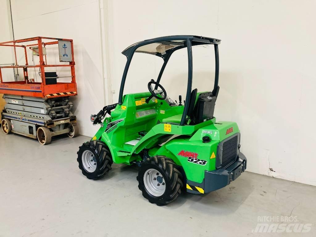 Avant 523 小型裝載機