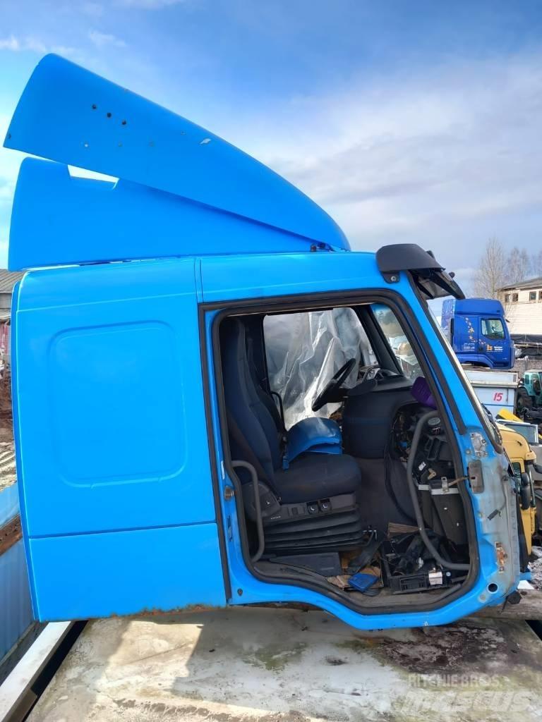Volvo FM 9.320 駕駛室與內部