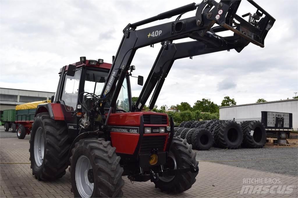 Case IH 844 A/S 曳引機