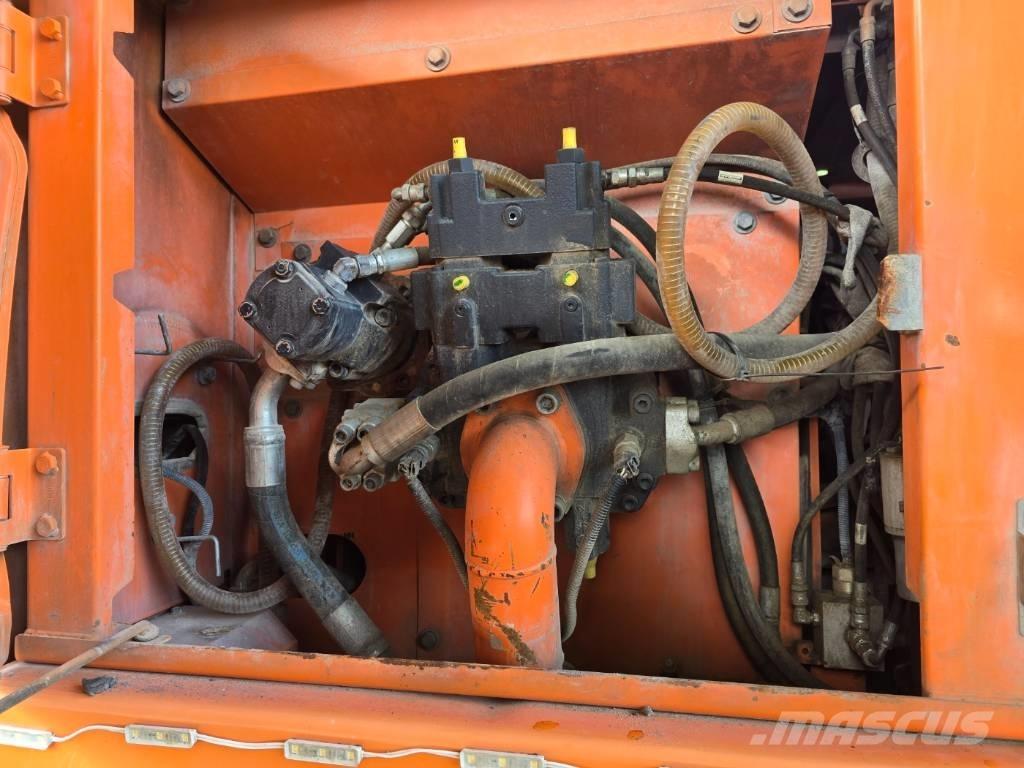 Doosan DX 210 W 旋轉式挖土機/掘鑿機/挖掘機