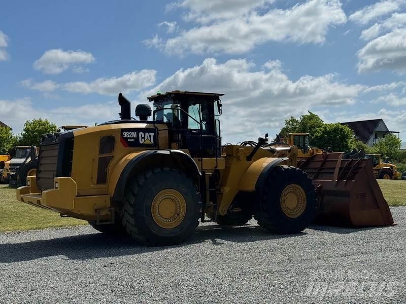 CAT 982 M 輪胎式裝載機