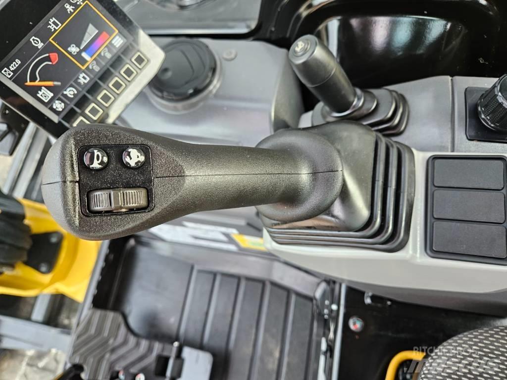 CAT 303 CR 小型挖土機/掘鑿機<7t(小型挖掘機)