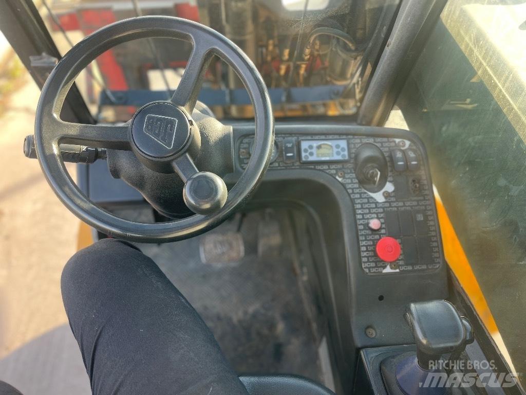JCB TLT 35 D / 4x4 伸縮臂操作車