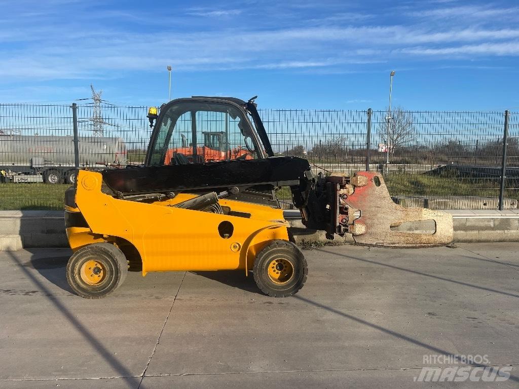JCB TLT 35 D / 4x4 伸縮臂操作車