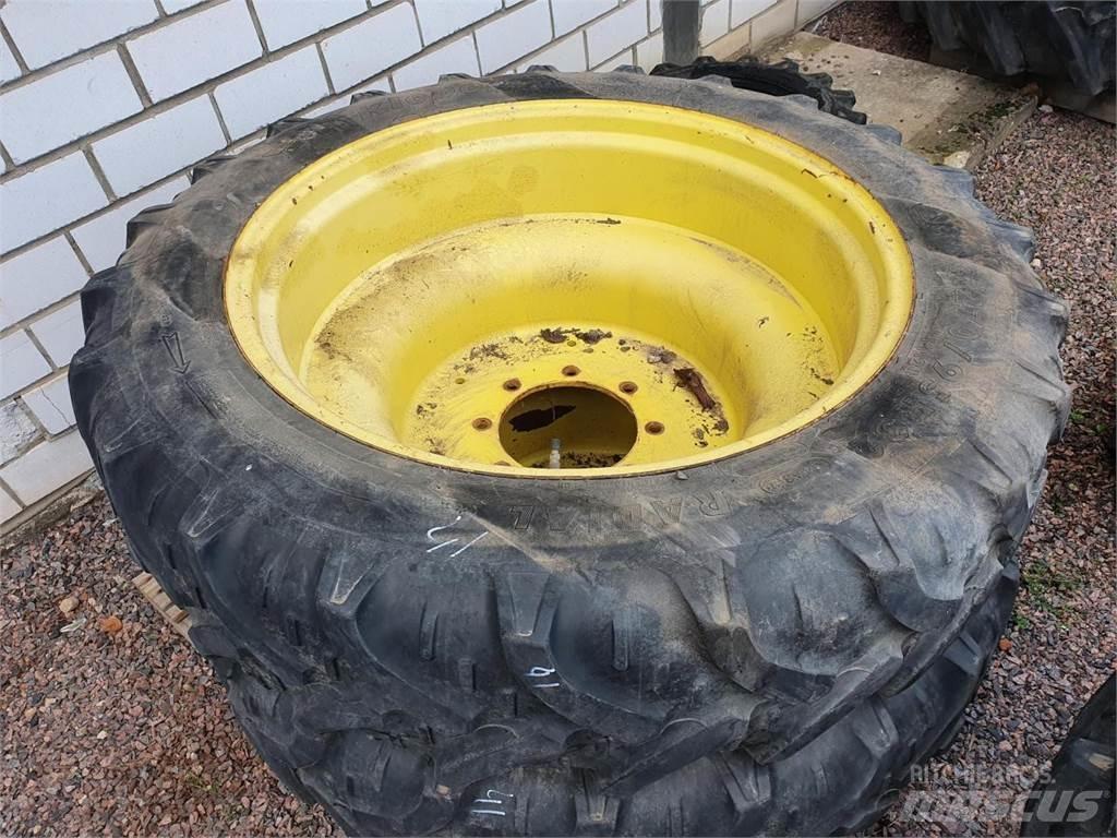 Kleber 270/95R32 輪胎、車輪和輪圈